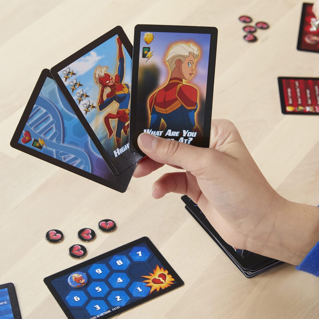 Hasbro Kid Gaming Marvel Mayhem Card Game, Featuring Marvel Super Heroes, Fun Game for Marvel Fans Ages 8+, Fast-Paced, Easy-to-Learn Game for 2-4 Players