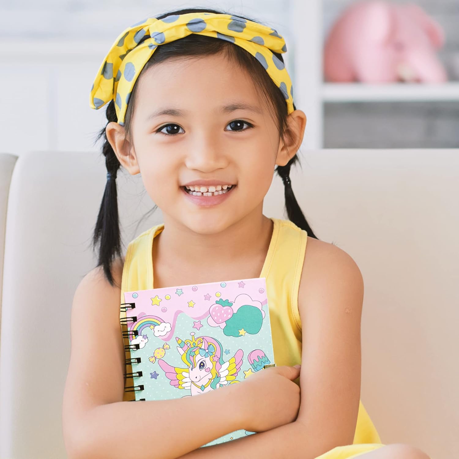 Mirada Art & Craft,Unicorn Scrapbook, Ideal Gift for Boys & Girls, 6+ (MAC2011)