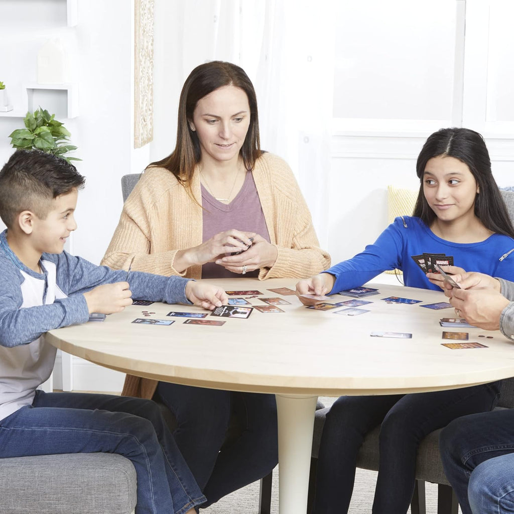 Hasbro Kid Gaming Marvel Mayhem Card Game, Featuring Marvel Super Heroes, Fun Game for Marvel Fans Ages 8+, Fast-Paced, Easy-to-Learn Game for 2-4 Players