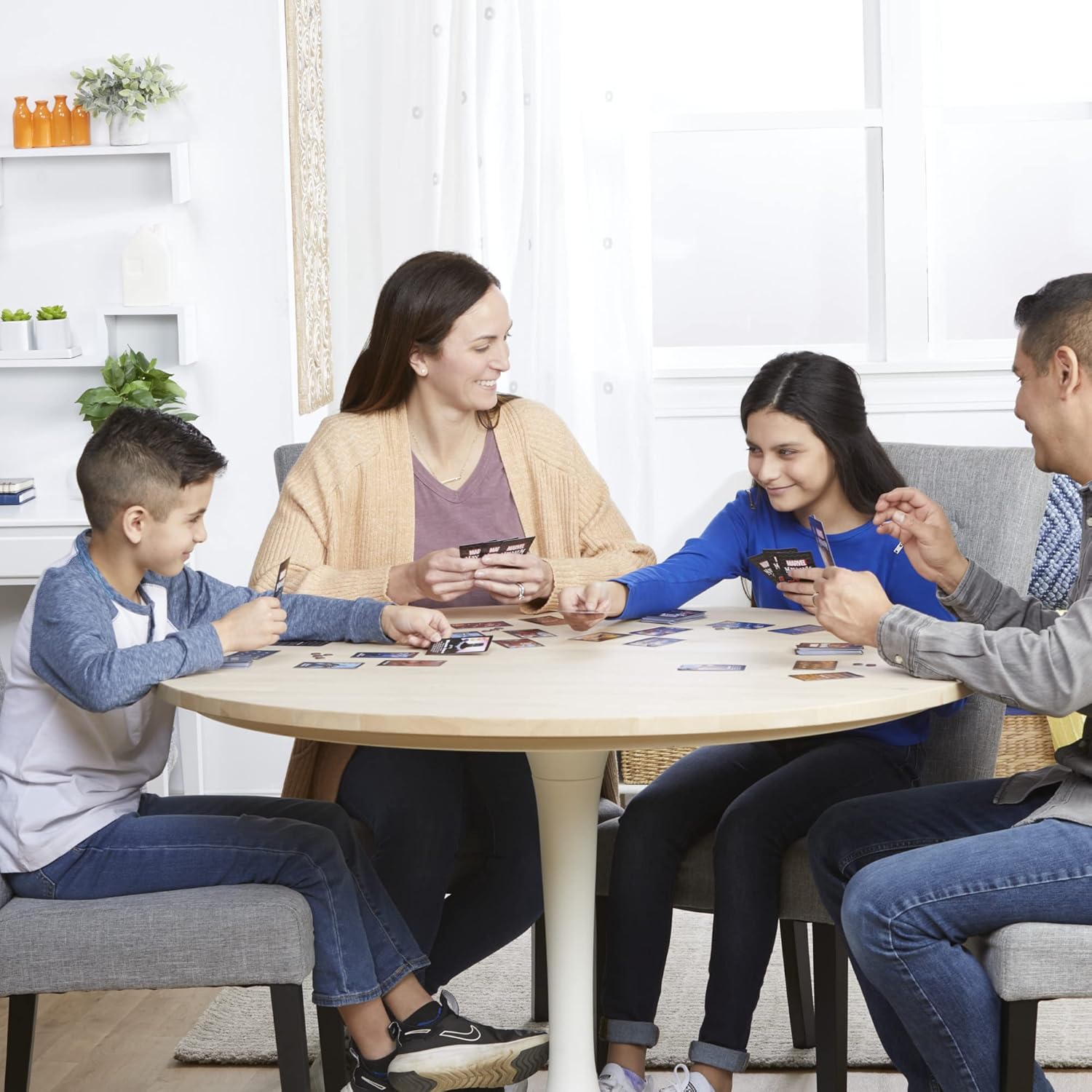 Hasbro Kid Gaming Marvel Mayhem Card Game, Featuring Marvel Super Heroes, Fun Game for Marvel Fans Ages 8+, Fast-Paced, Easy-to-Learn Game for 2-4 Players